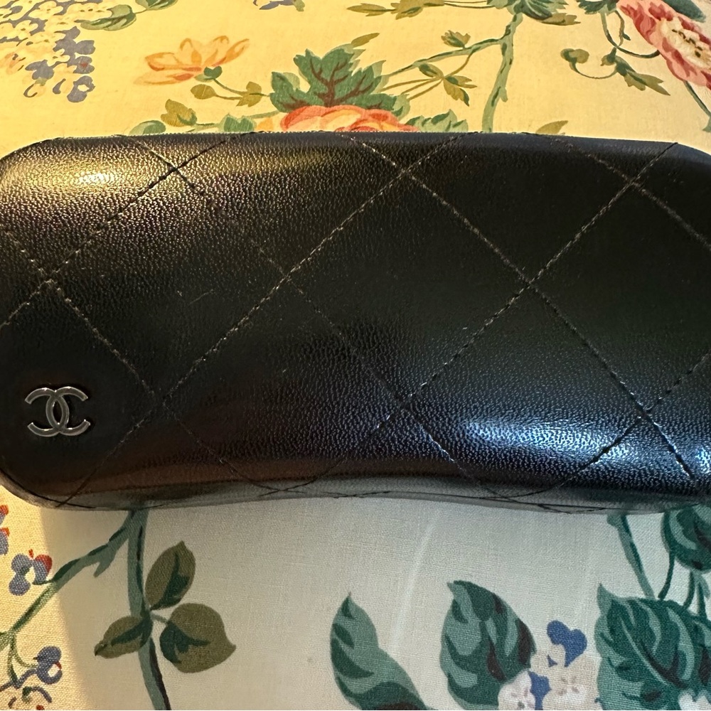 CHANEL Black Sunglasses Hard Case Only Quilted Leather Logo Glasses storage